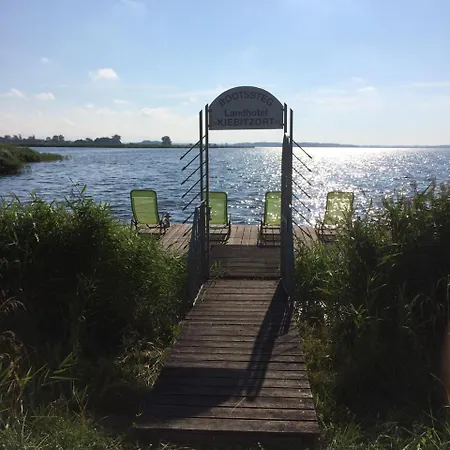 Kiebitzort Ruegen Otel